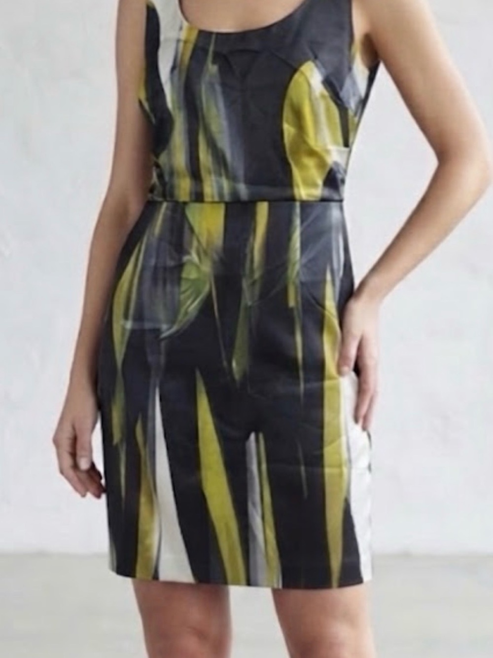 Tahari Black, Olive & White Sleeveless Printed Sheath